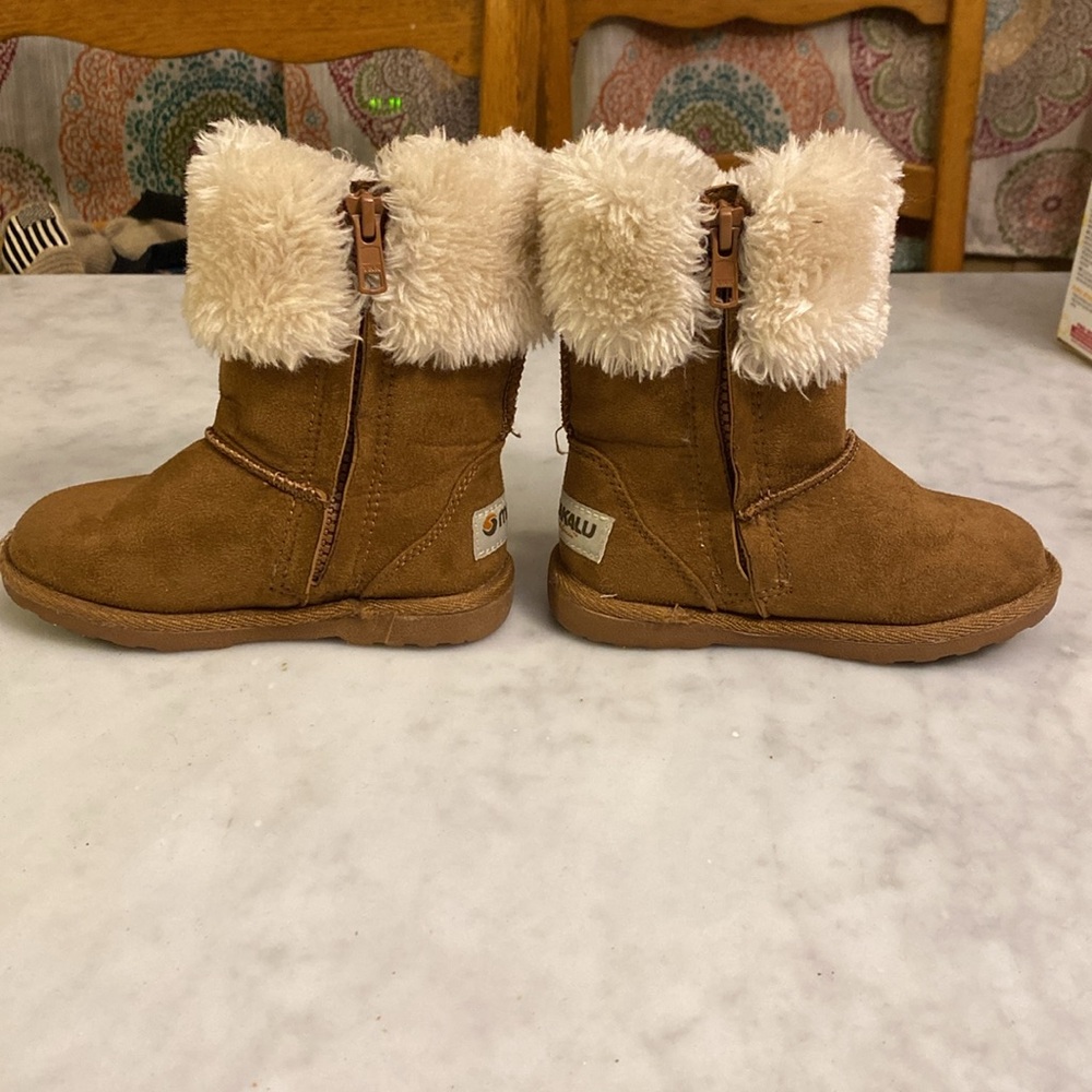 Makalu California girl’s size 8 boots like new - Picture 3 of 7